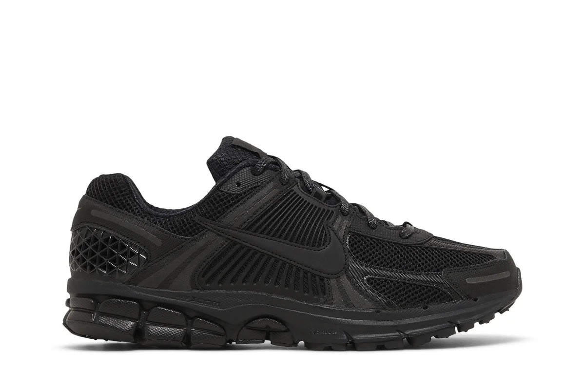 Nike Zoom Vomero 5 'Triple Black'